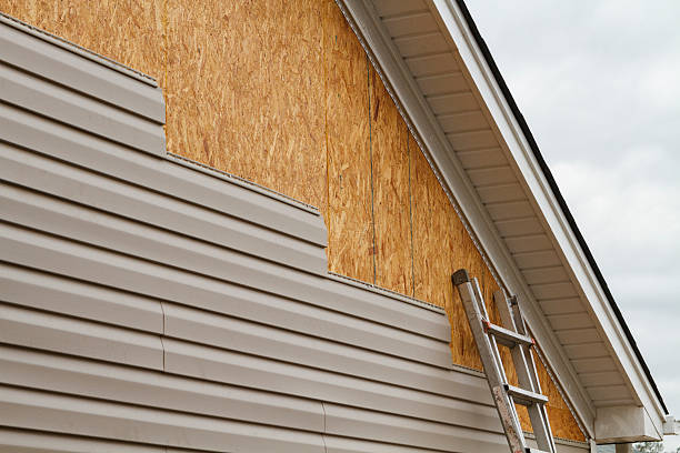 24/7 Emergency Vinyl Siding experts in Newport, NC
